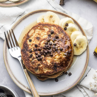 Banana Chocolate Chip Protein Pancakes - Mimi's Macros