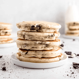 Cookies & Cream Protein Pancakes - Highlands - Mimi's Macros