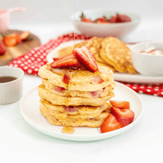 Strawberry Protein Pancakes - Highlands - Mimi's Macros