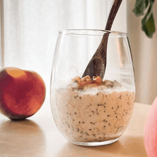 Peach Cobbler Overnight Oats - Highlands - Mimi's Macros